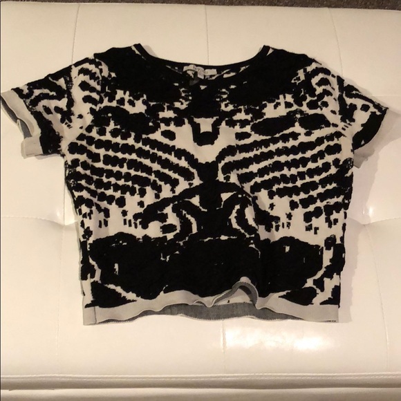 Crop top - Picture 1 of 2